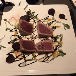 Sea Salt signature dishes Ahi Tuna
Pan Seared Scallops
Whole-Grilled Branzino